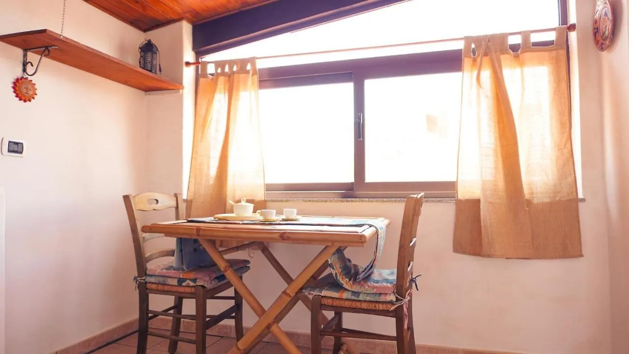 Pm 12 Via Achille Grandi Guest House Alghero